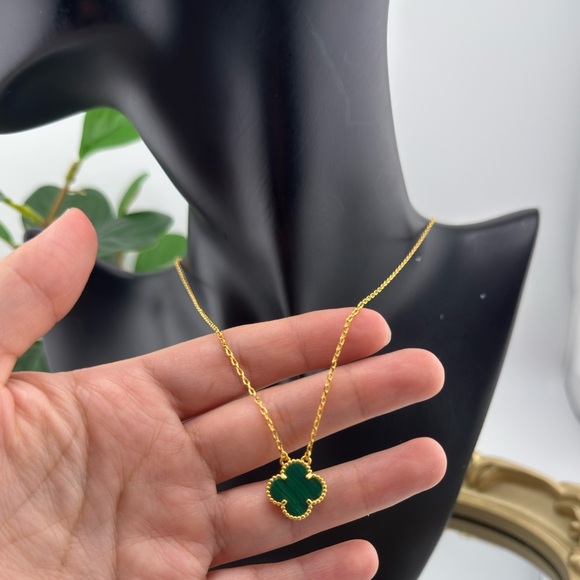 18k gold plated Elegant Lucky Alhambra Clover Necklace with LOGO - Picture 8 of 10